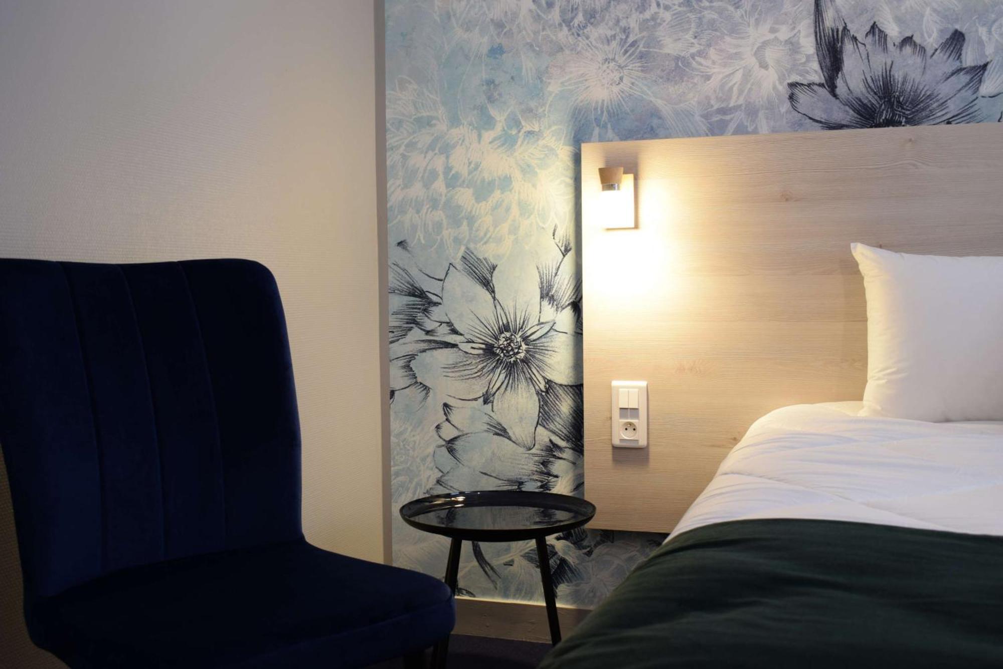Étrelles Brit Hotel Au Pays De Vitre מראה חיצוני תמונה