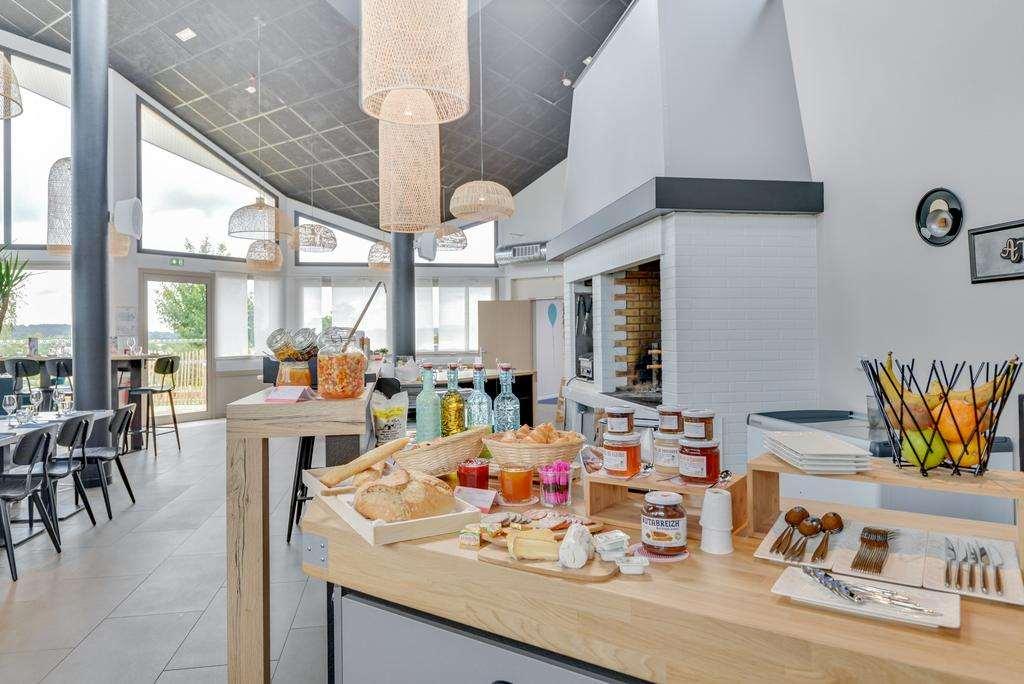 Étrelles Brit Hotel Au Pays De Vitre מסעדה תמונה